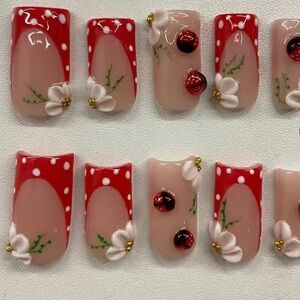 Red and White Floral Nail Set